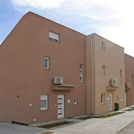 4 Bedroom With 3 Bathrooms&private Parking - Orange Appartement Zadar