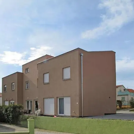 Apartment Orange *