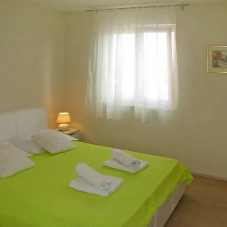 Apartment Orange
