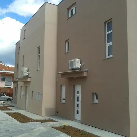 4 Bedroom With 3 Bathrooms&private Parking - Orange Zadar
