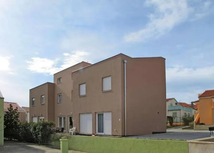 Appartement 4 Bedroom With 3 Bathrooms And Private Parking - Orange *